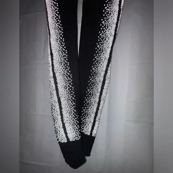 Reflective Legging Fabletics High-Waisted Sculptknit Black Silver Size Small - Picture 9 of 17